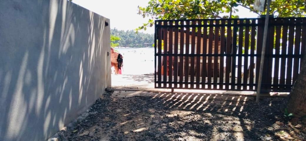 Surf Villa Hiriketiya Matara Bagian luar foto